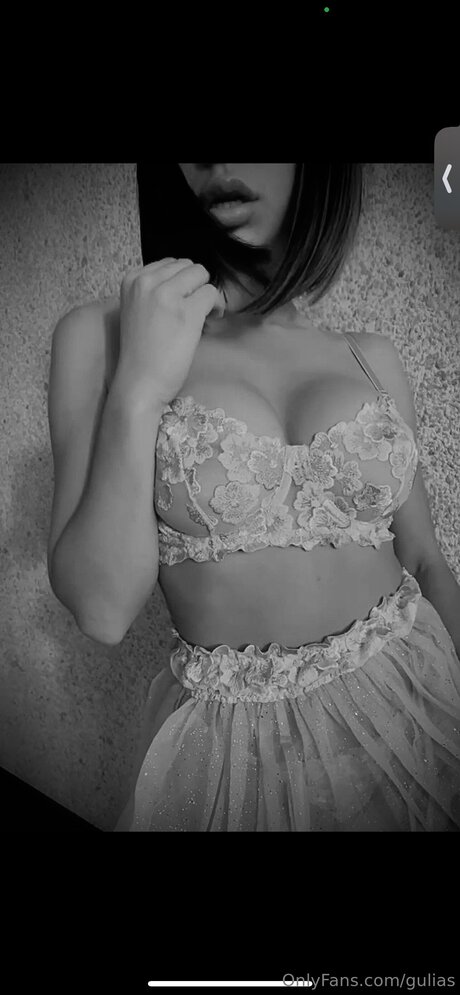 Gulias hot model pictures