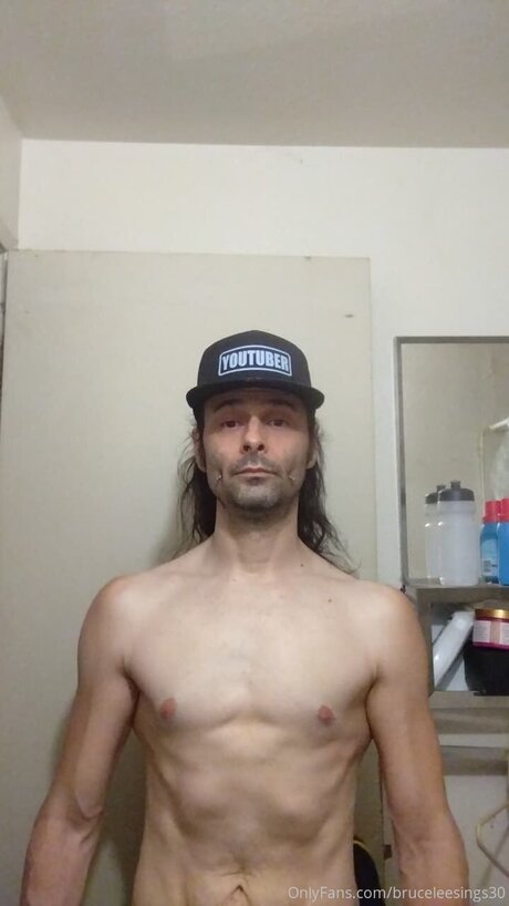 Bruceleesings30 model hd images