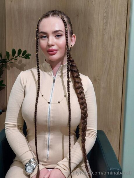 Yummyamina sexy model gallery