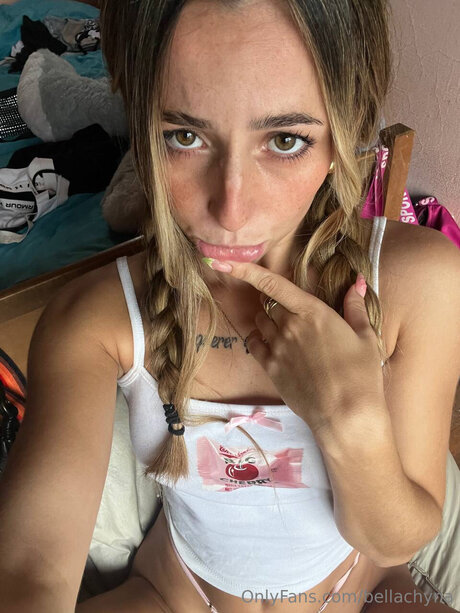 Bellachyna model sexy images