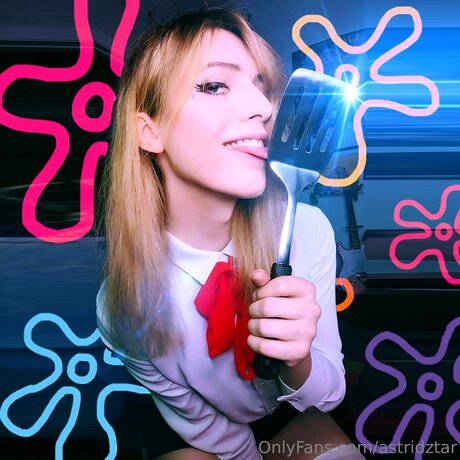 Astridztar model naked images