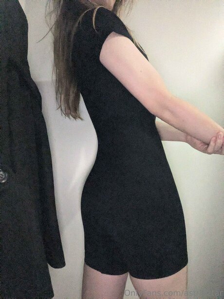 Astridztar model perfect pic