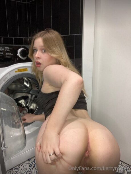 redhead threesome onlyfans xxx img