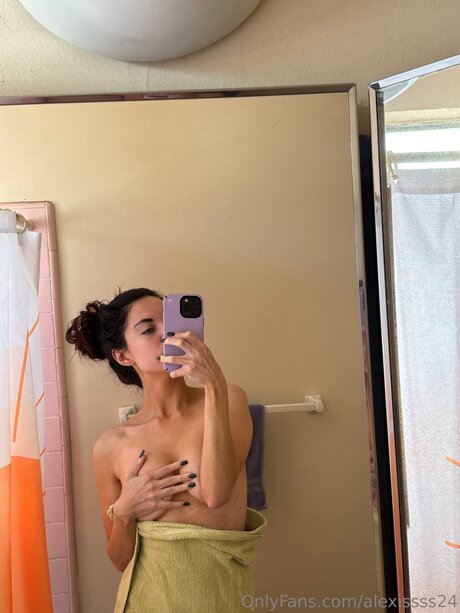 Alexissss24 adult star galleries