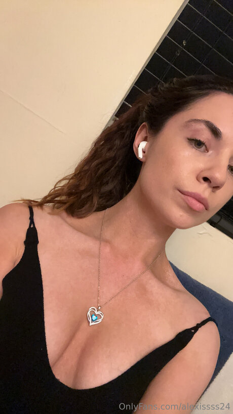 Alexissss24 art actress picture