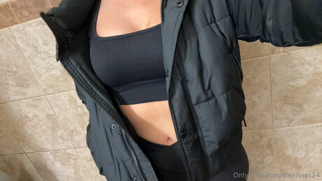 Alexissss24 star naked galleries