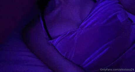 Alexissss24 model top gallery