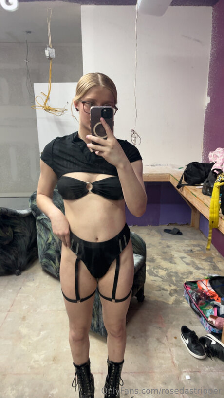 Rosedastripper sexy pornstar images