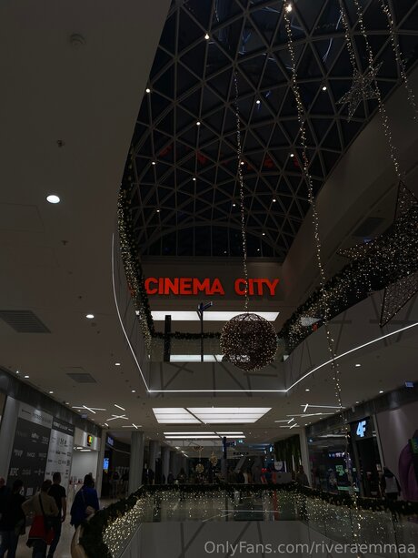 Riveraemmaa profile image