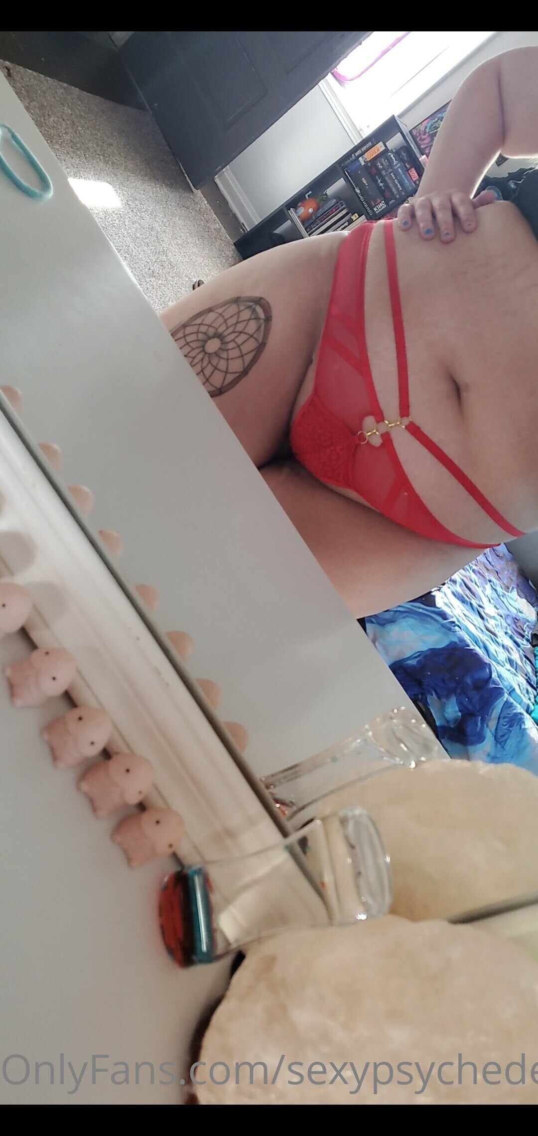 Sexypsychedelicpeach nude model pic