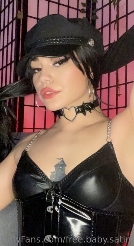 Free Baby Satine model sexy pictures