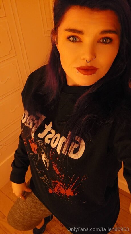 Fallen80963 adult actress image