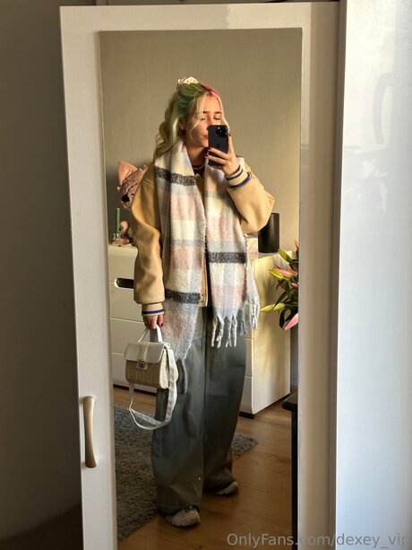 Dexey Vip top model gallery