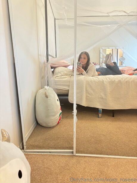 Xoxo Roseee model xxx picture