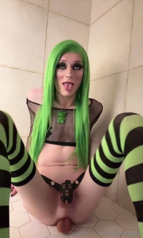 Maxinekitten sex actress gallery