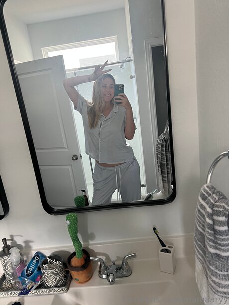 Reaganjames model porn image