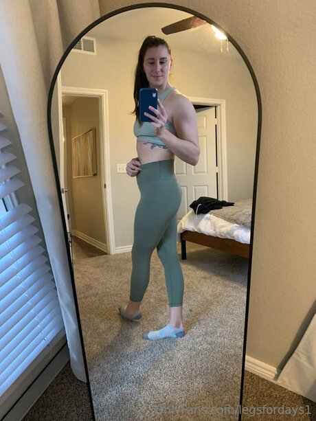 Legsfordays1 profile image