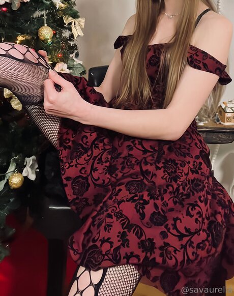 Savaurelia model naked image