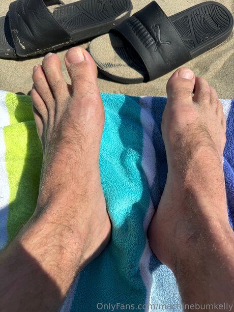 Machinebumkelly model nudes picture