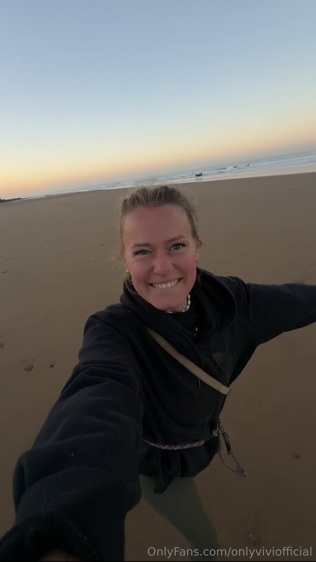 Onlyviviofficial sexy pornstar photo