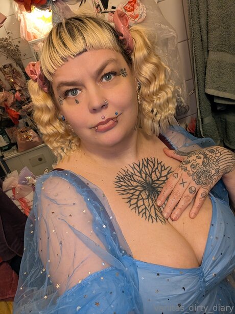 Vanitas Dirty Diary erotic model gallery