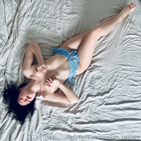 Raven Twilight model beautiful image