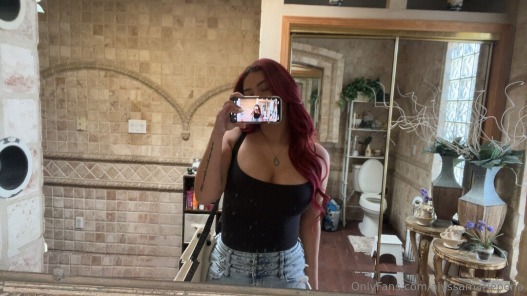 Alyssamariepena top profile image