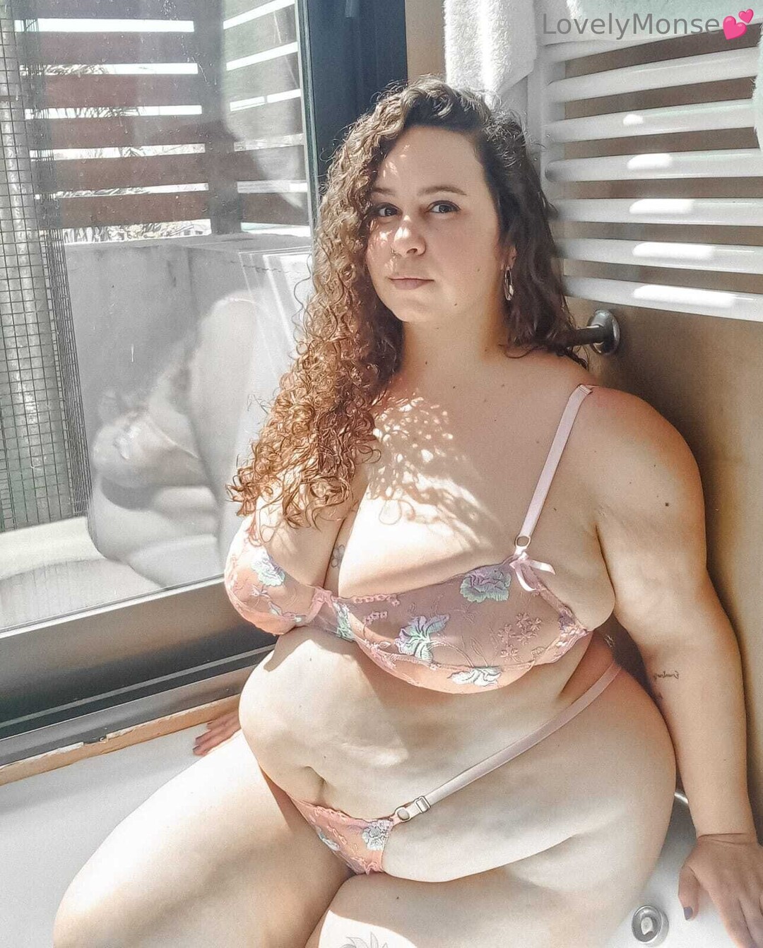 Lovelymonse model sex picture
