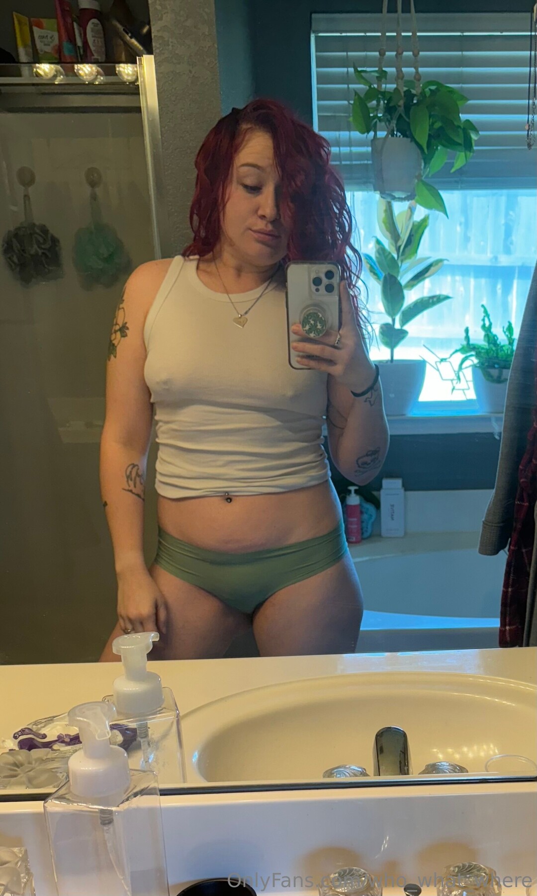 Who What Where nude actress photos