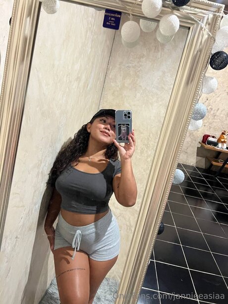 Jannieeasiaa pornstar nice picture