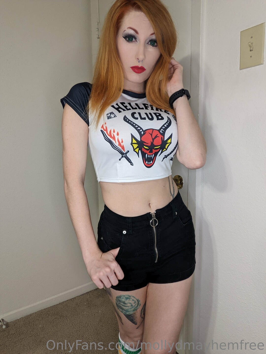 Mollydmayhemfree star art photos