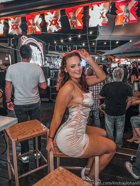 Lindsay Lohann hot model images