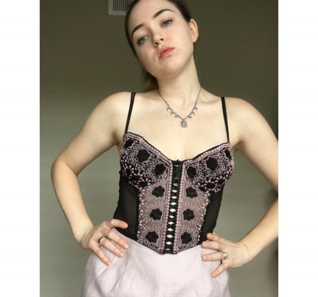 Tori Eaglestone sexy actress galleries