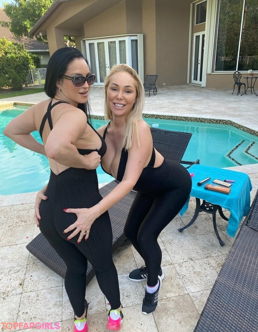 blonde babe onlyfans free nude photos