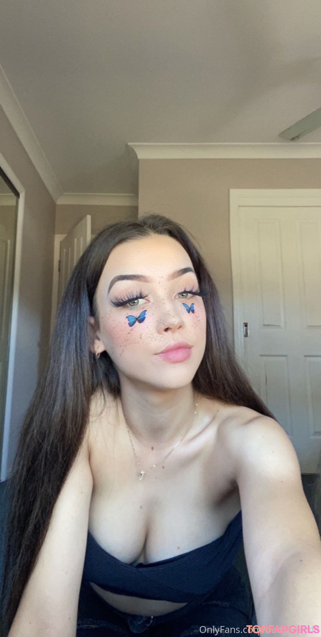 flat chested onlyfans top image