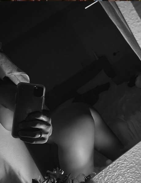 Kawahine Andrade model xxx gallery