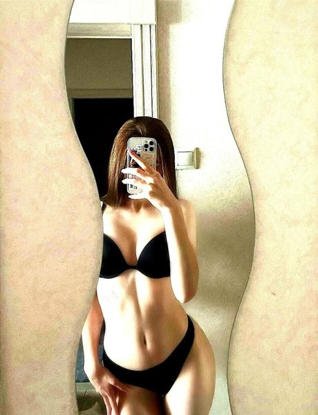 lizkameaw pretty pornstar galleries