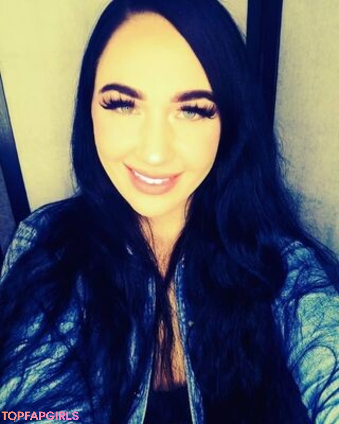 LucieLuv top profile image