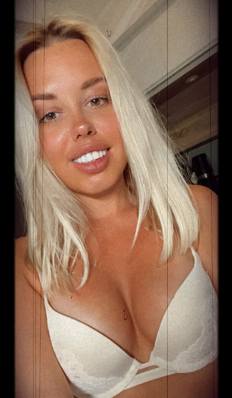 kattrina sexy model gallery