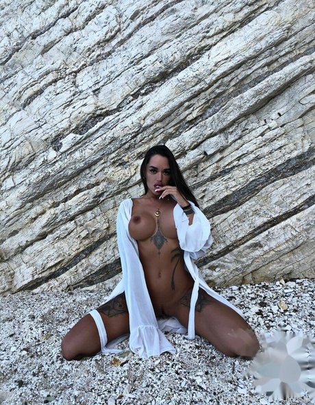 Deesha model erotic pic