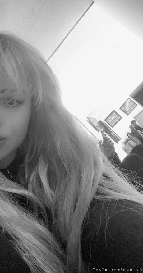 Alisoncraft model high quality images