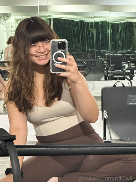 Willowlin pornstar nude image