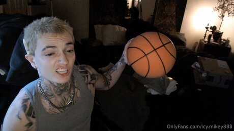 Icy Mikey888 art actress img