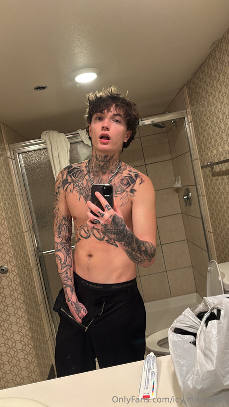 Icy Mikey888 star exclusive gallery