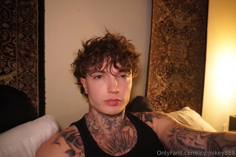 Icy Mikey888 nudes star img