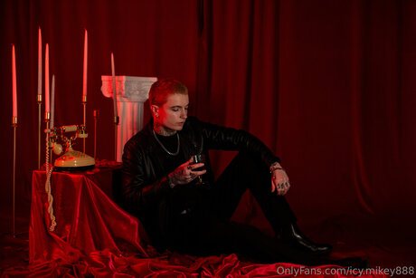 Icy Mikey888 top actress image