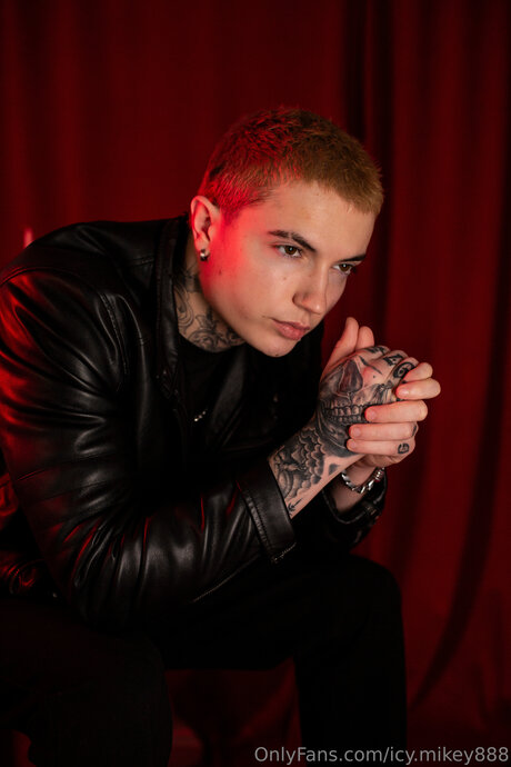 Icy Mikey888 sex pornstar pic