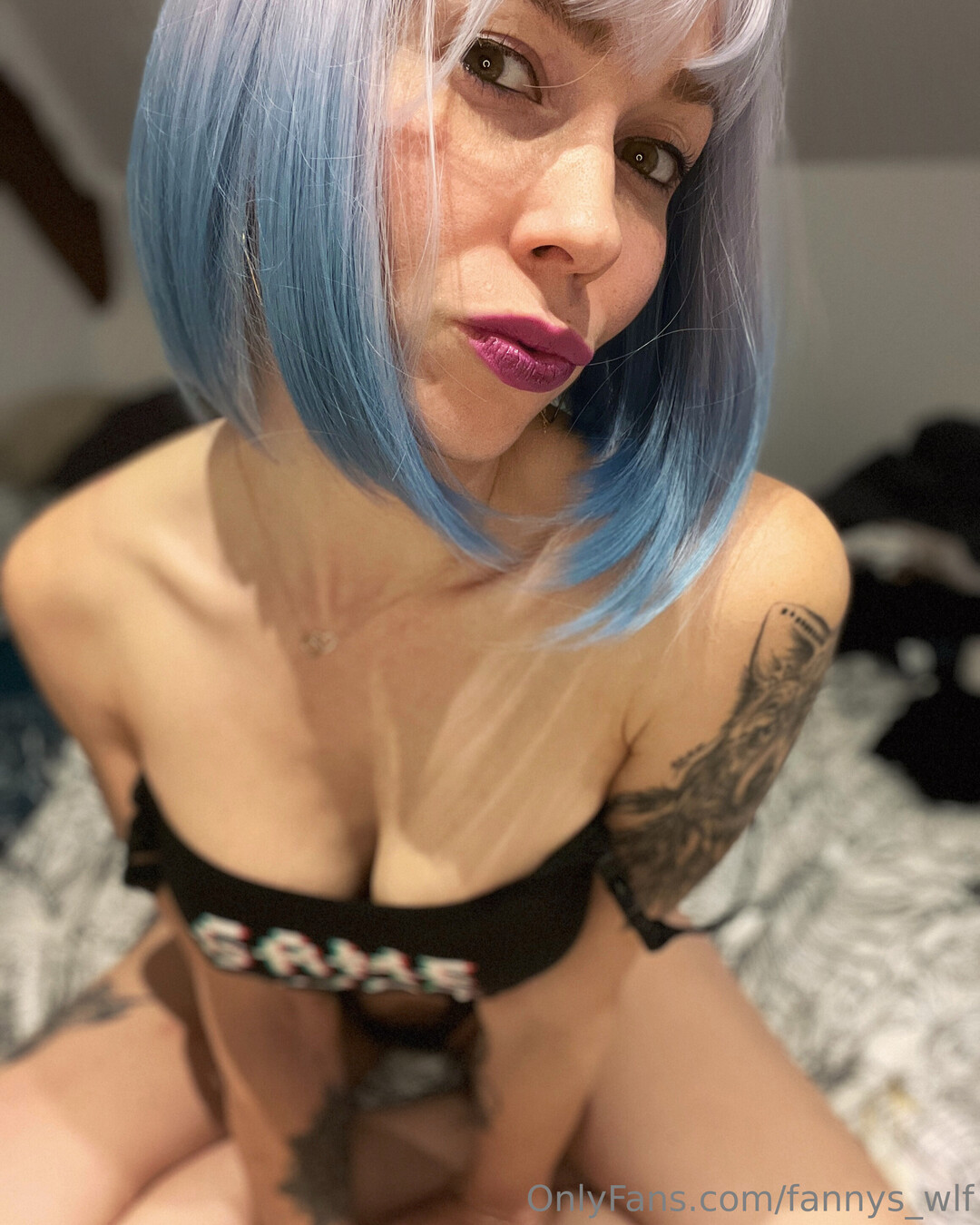 Fannys Wlf star sexy gallery