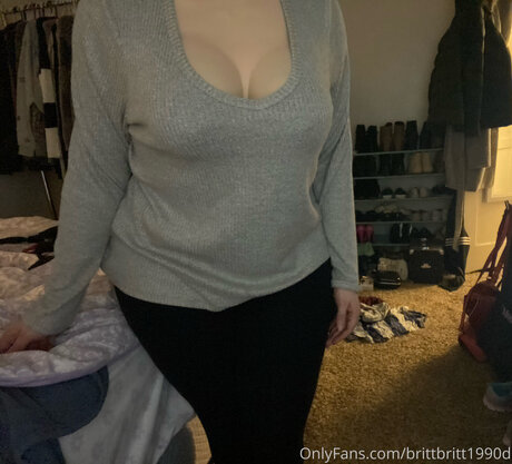 Brittbritt1990d model erotic photo