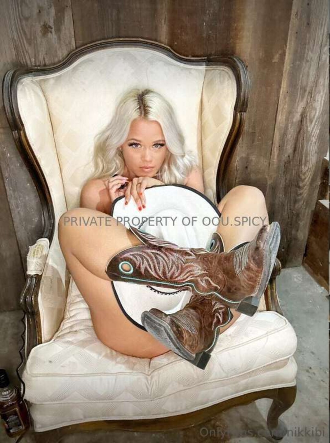 Oou Spicy pornographic actress galleries